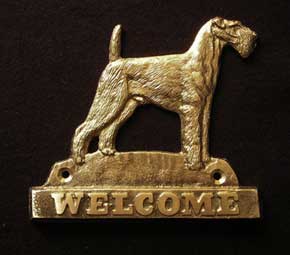 Airedale Terrier welcome plaque hanger