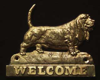 Basset Hound welcome plaque hanger