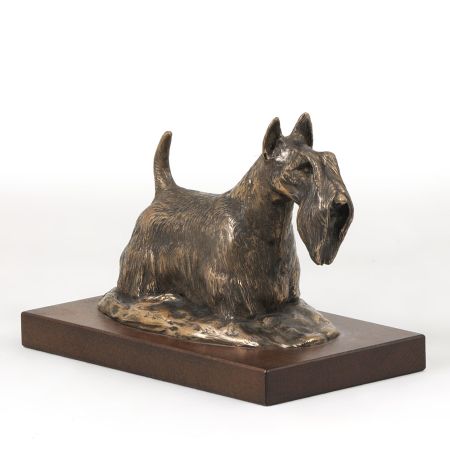 Scottish Terrier statue on wooden base