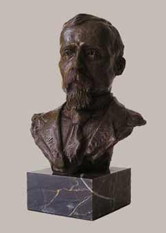 Henryk Sienkiewicz bronze statue